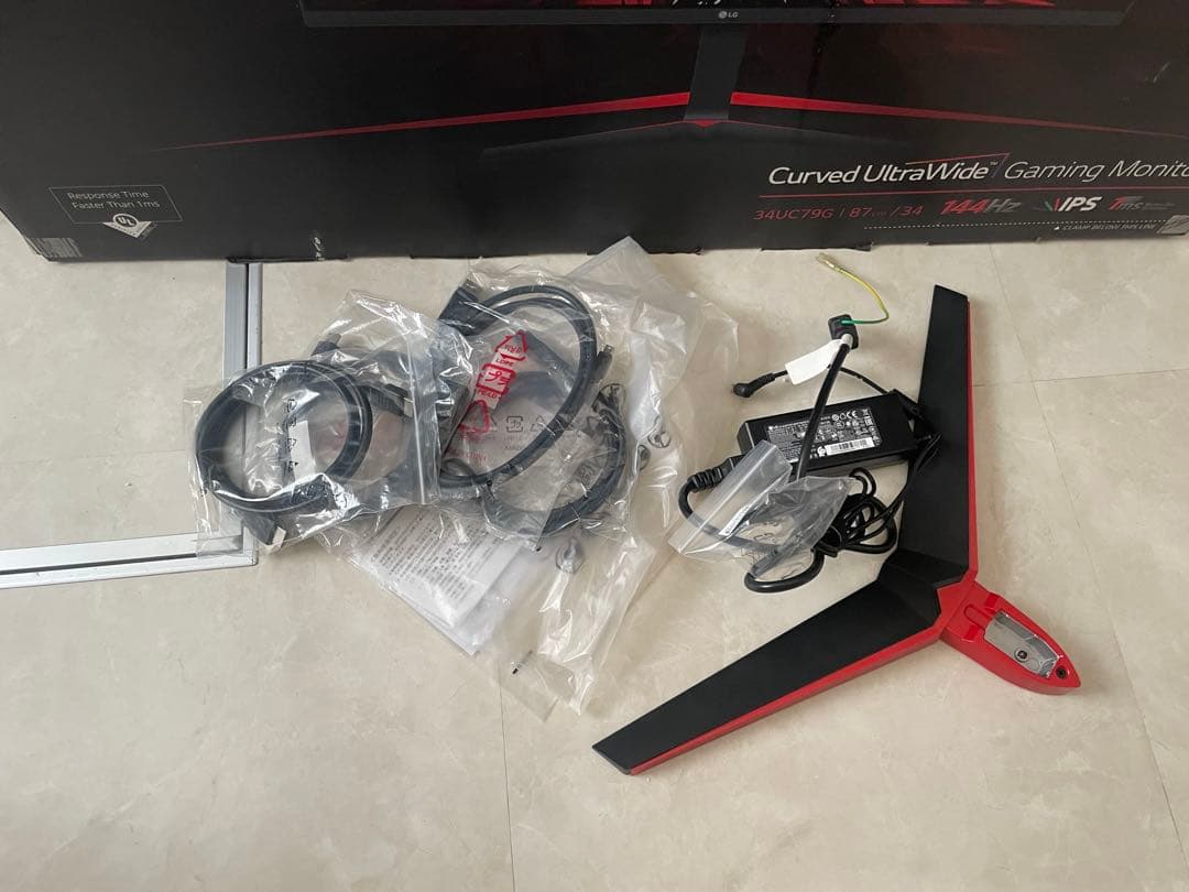 【極美品】ウルトラワイドモニター34 ゲーミング湾曲144Hz