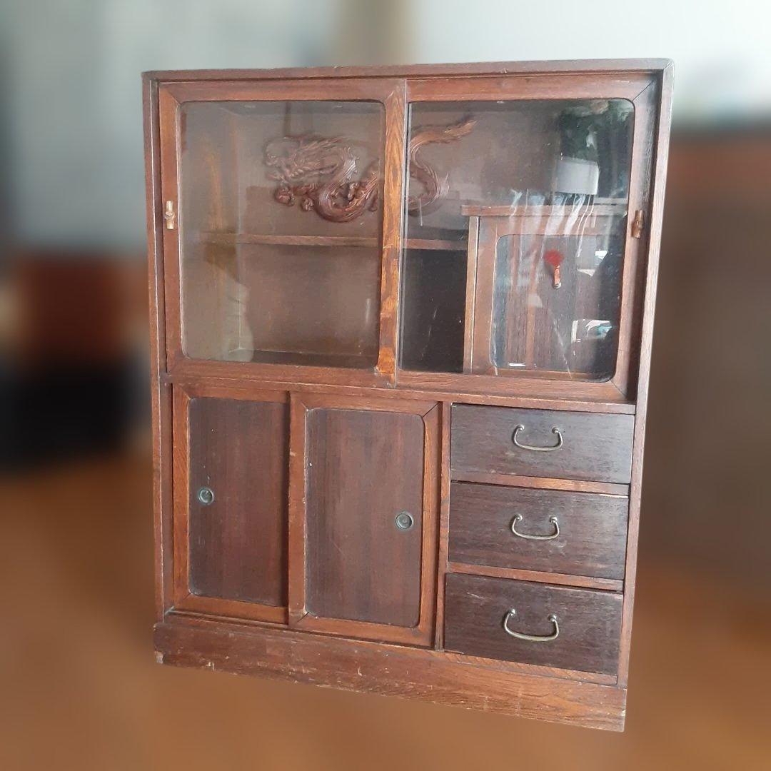 茶箪笥　木製箪笥 ガラス扉 彫刻装飾付き　昭和レトロ