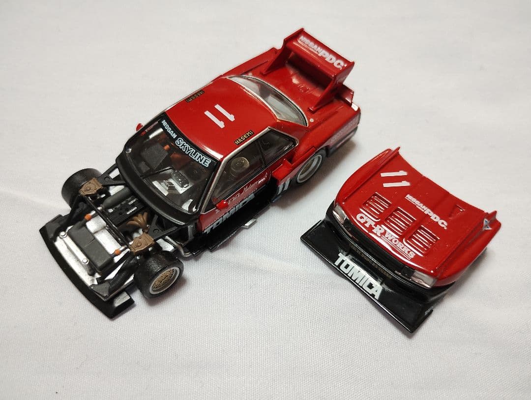 トミカ スカイライン スーパーシルエット