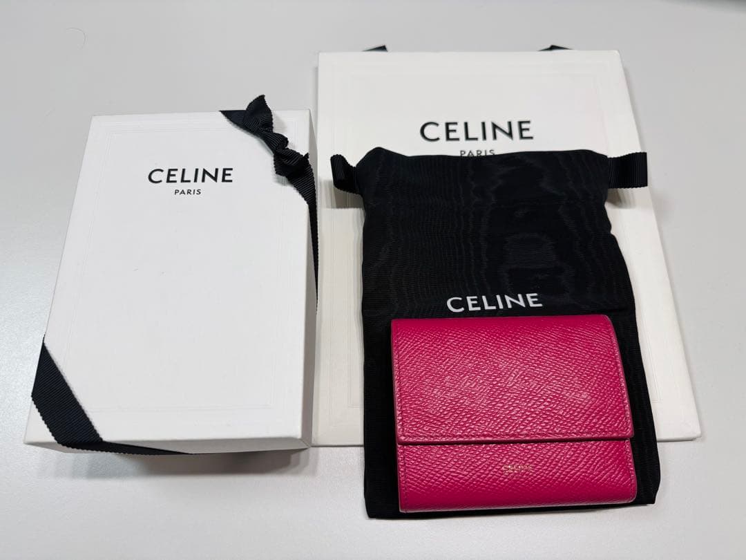 ピ*ピ様 【CELINE 】セリーヌ スモールトリフォールドウォレット 財布