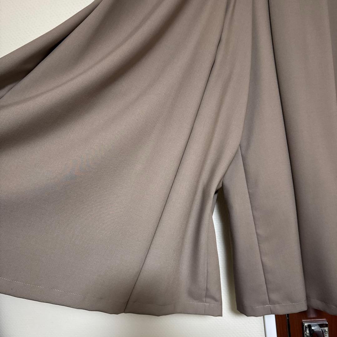 ブルーレーベルベージュ パンツ