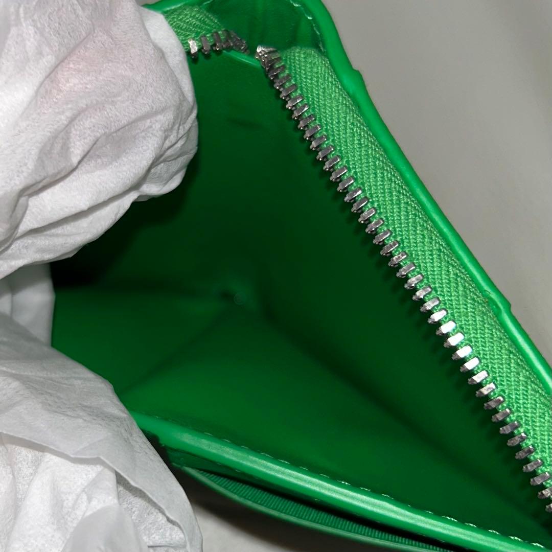 ボッテガヴェネタ 二つ折り財布 ジップ