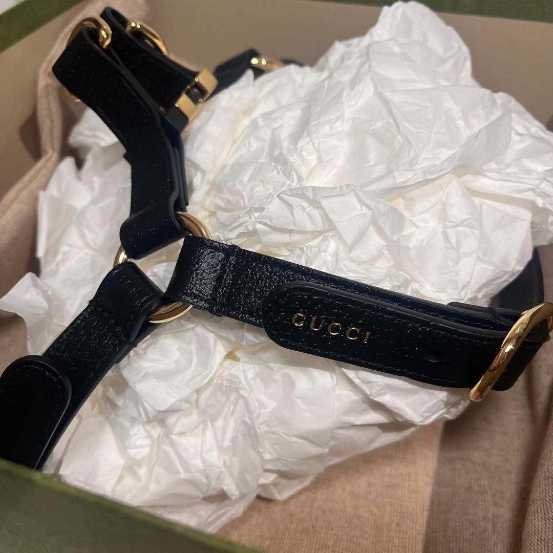 【新品】GUCCI 犬 ハーネス ロゴ入り ペット ブラックレザー ゴールド