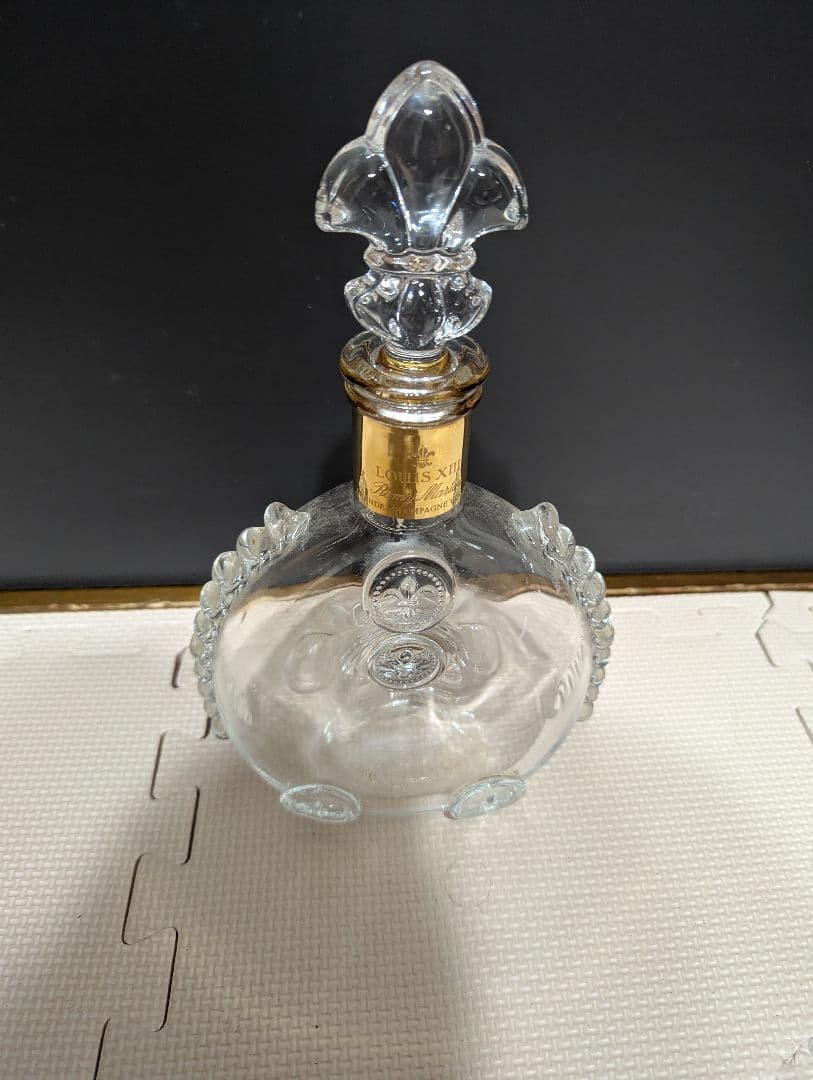 レミーマルタン・ルイ13世 バカラ製 空ボトル　汚れあり