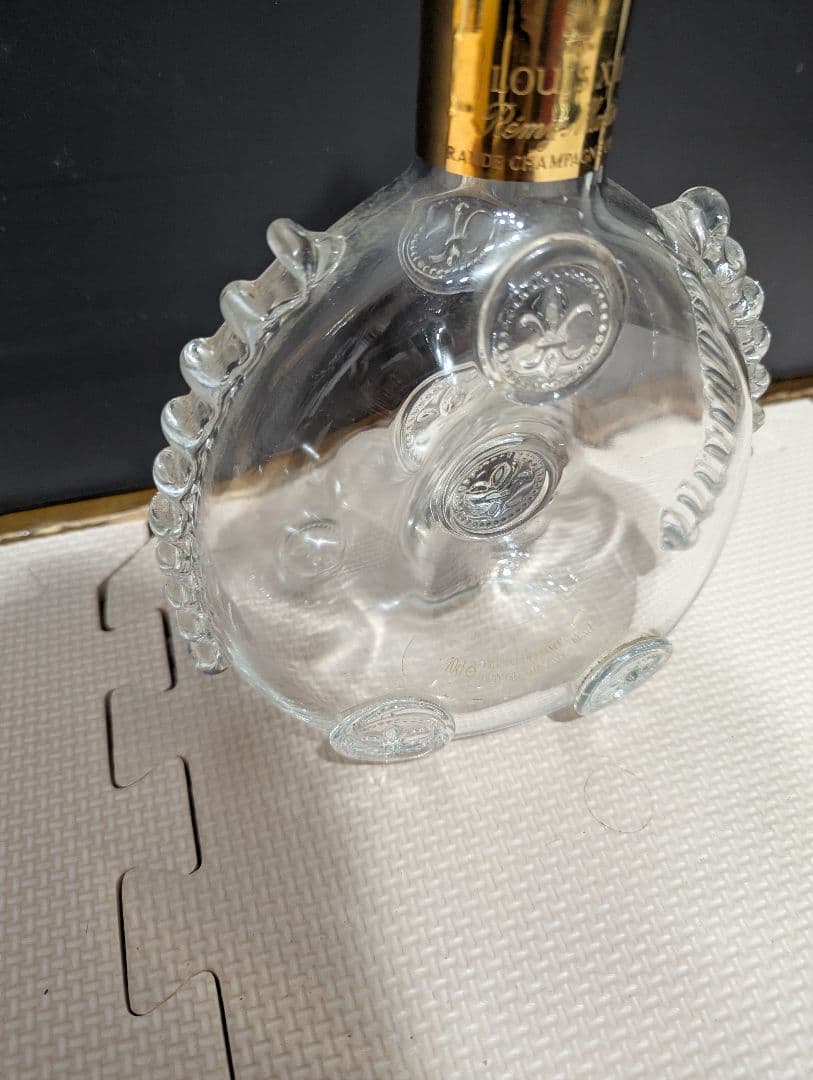 レミーマルタン・ルイ13世 バカラ製 空ボトル　汚れあり