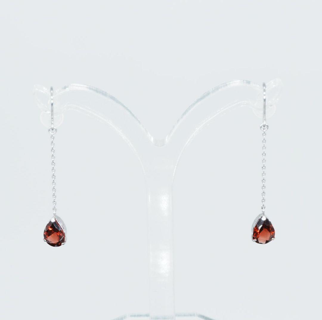 Pt900 ガーネット ピアス 雫型 揺れるデザイン プラチナ 赤石 上品