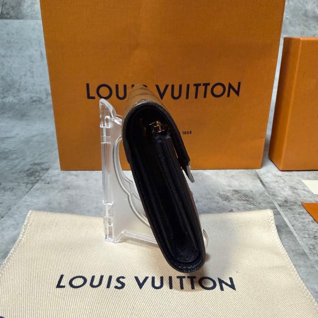 ルイヴィトン　ヴィクトリーヌ　リバース　三つ折り財布