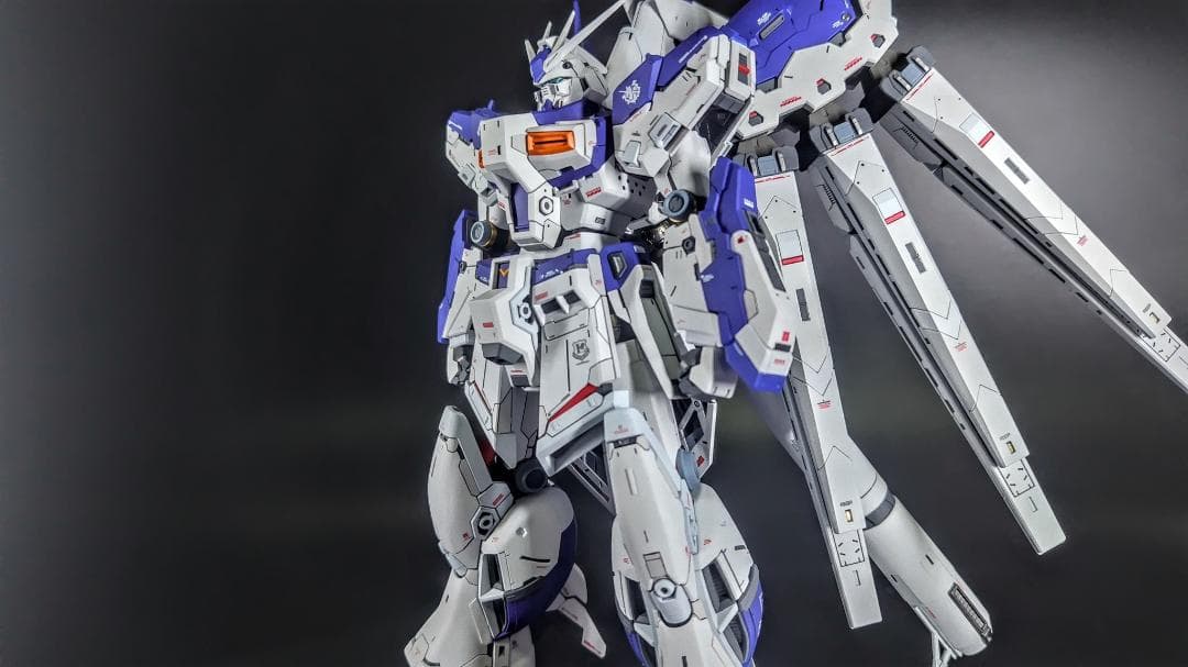 RG hi-νガンダム　全塗装　完成品　ハイパー・メガ・バズーカ・ランチャー