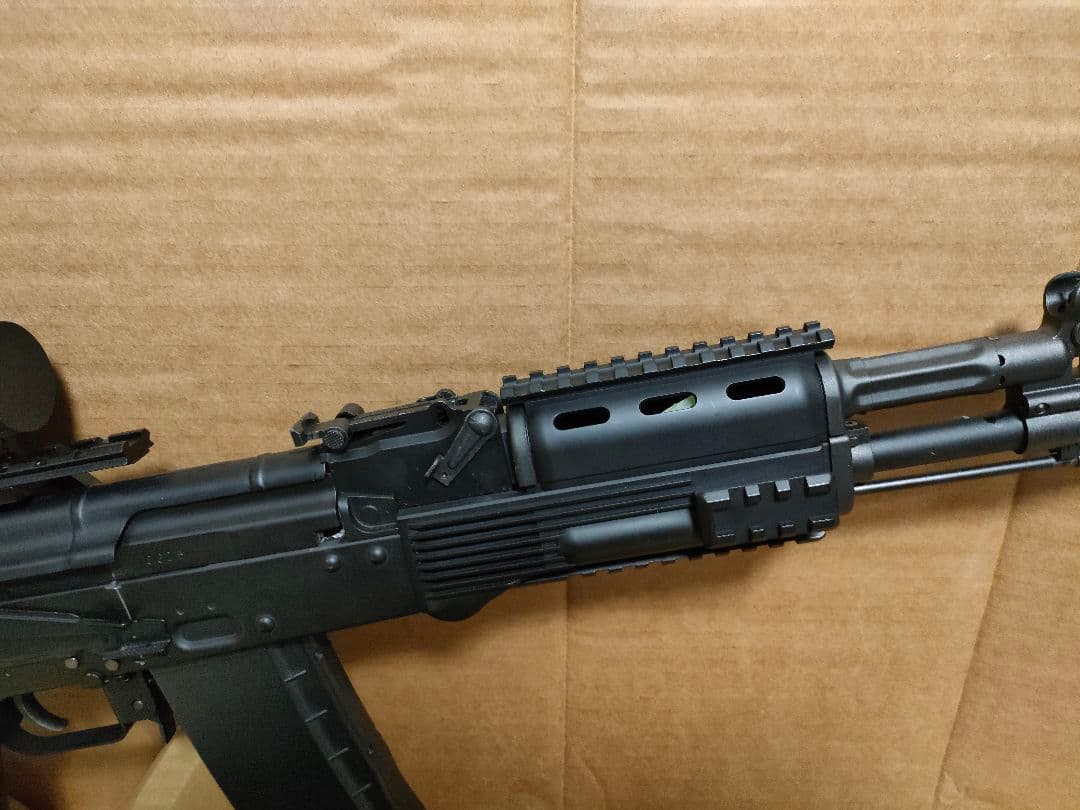 ぱ*こ様 東京マルイ　次世代電動ガン　AK74