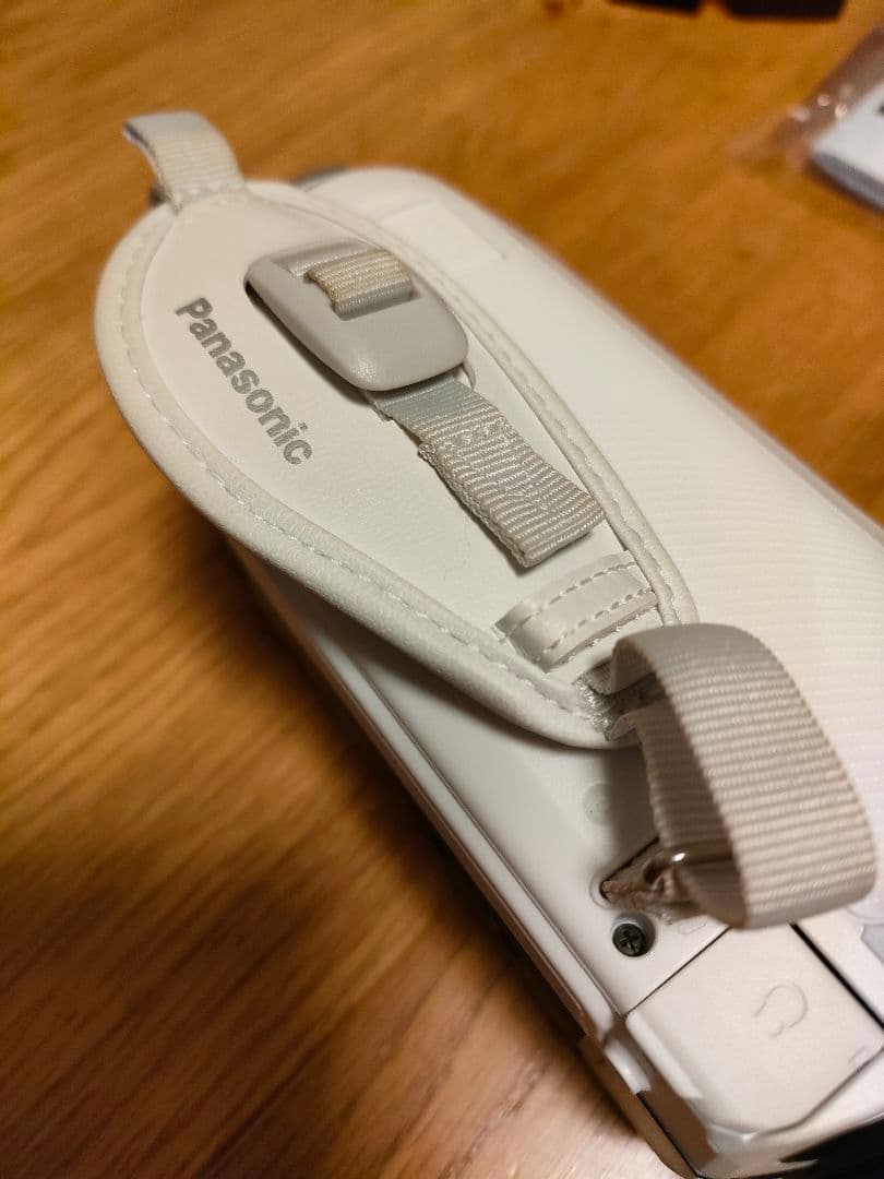 Panasonic VX992MS 4Kビデオカメラと予備バッテリー