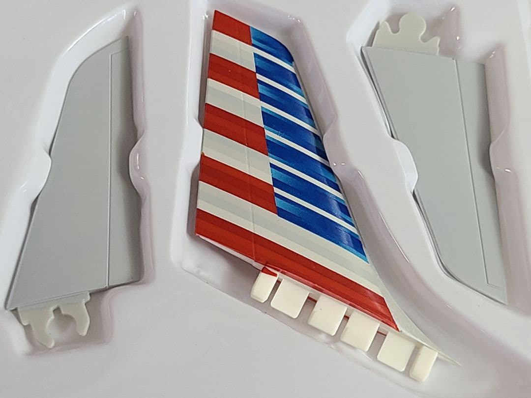 エアバス A330-300 アメリカン航空 (ギア/スタンド付属) 1/200