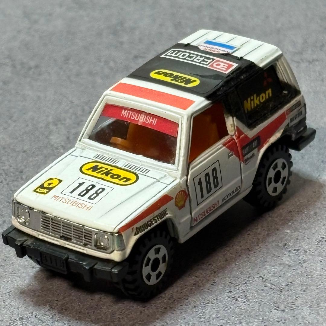 トミカ69三菱パジェロ 三菱自販特注 日本製