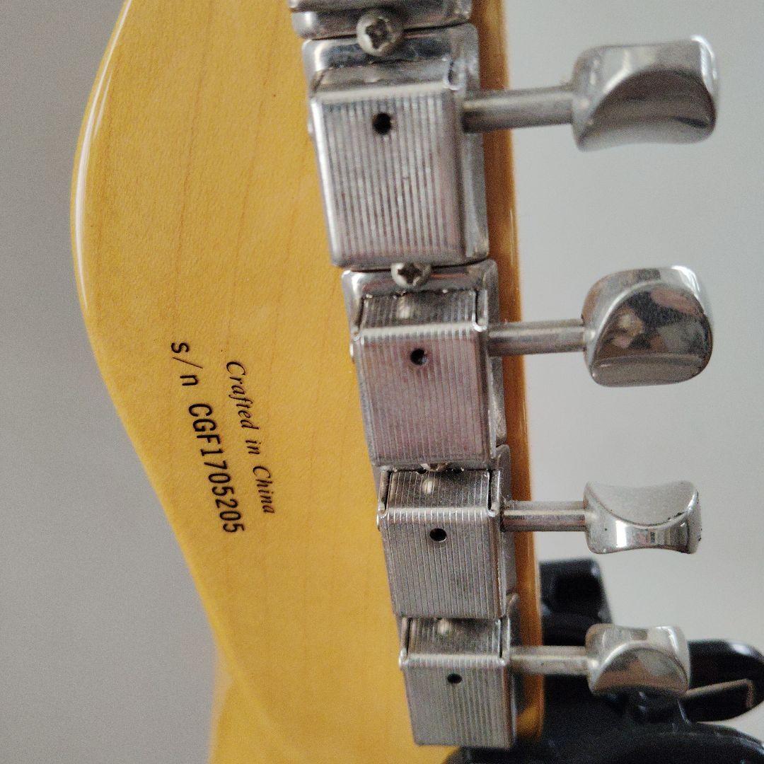 FENDER Modern Player Telecaster Plus　ギター