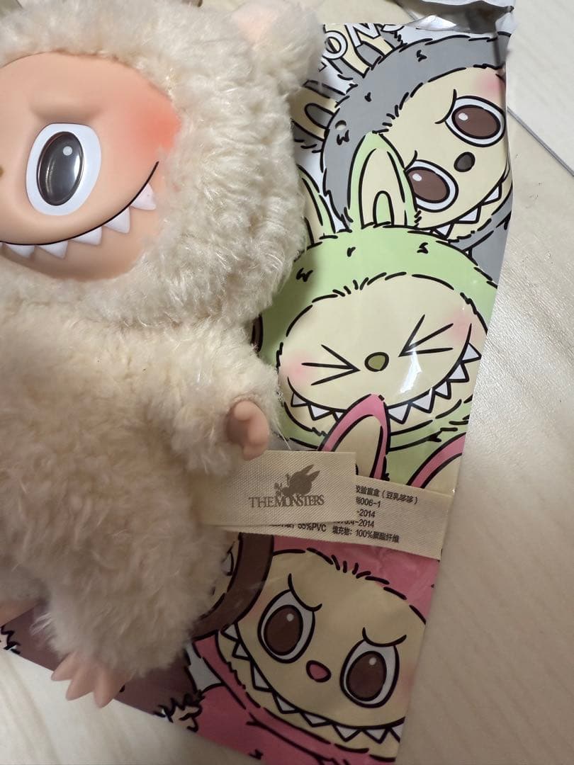 【超レア品】ラブブ マカロン Macaron ソイミルク 布タグ