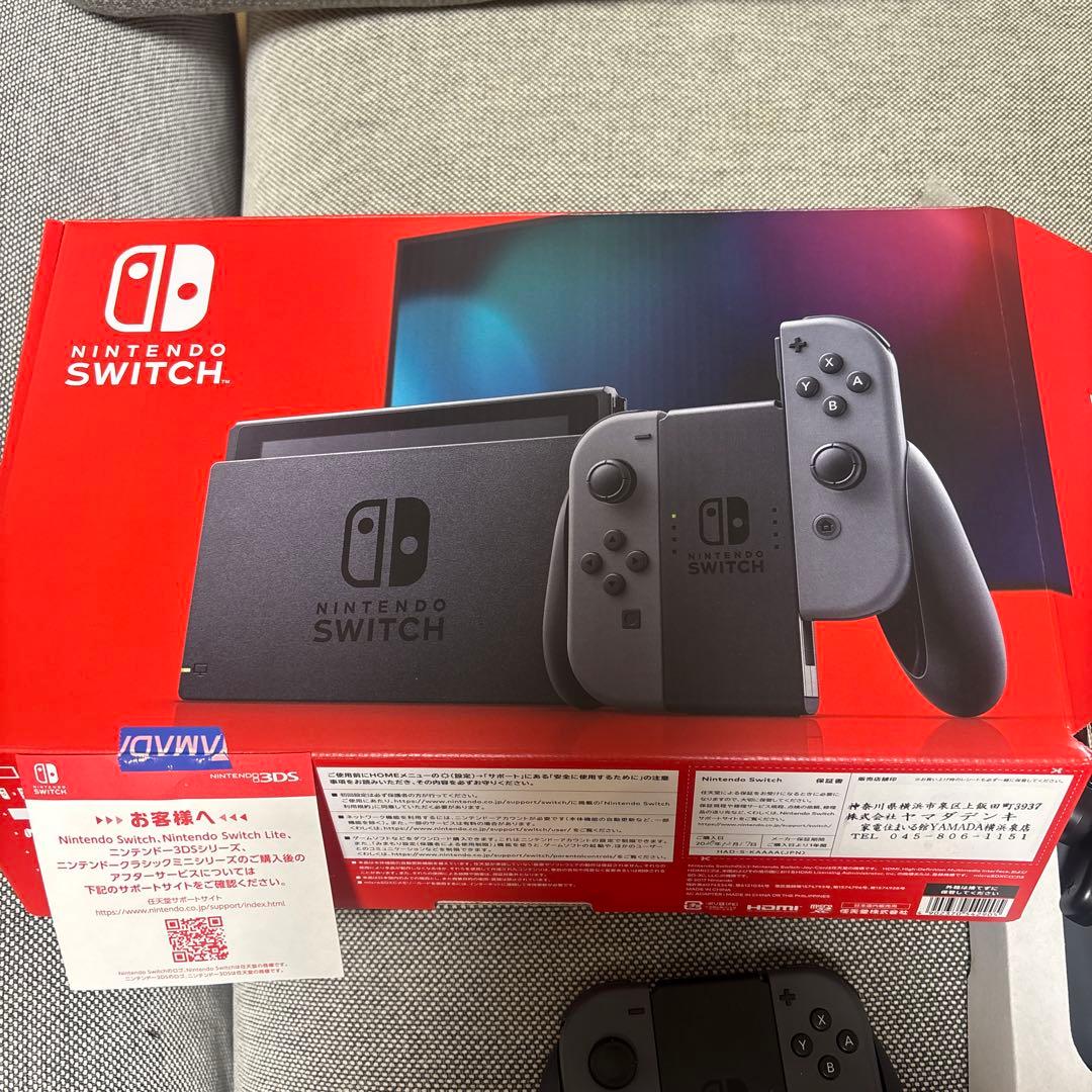 Nintendo Switch 本体　ブラック　グレー　コントローラー