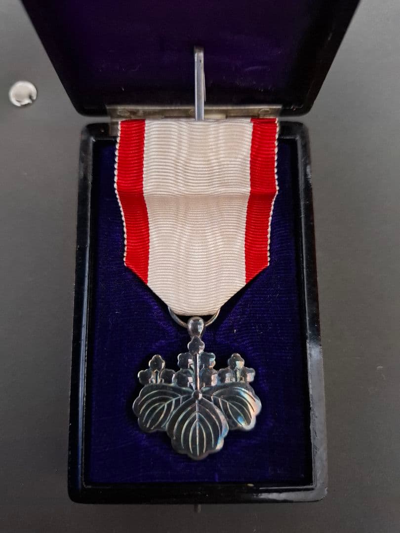 支那事変従軍記章　勲八等白色桐葉章　等　まとめ売り　状態良好