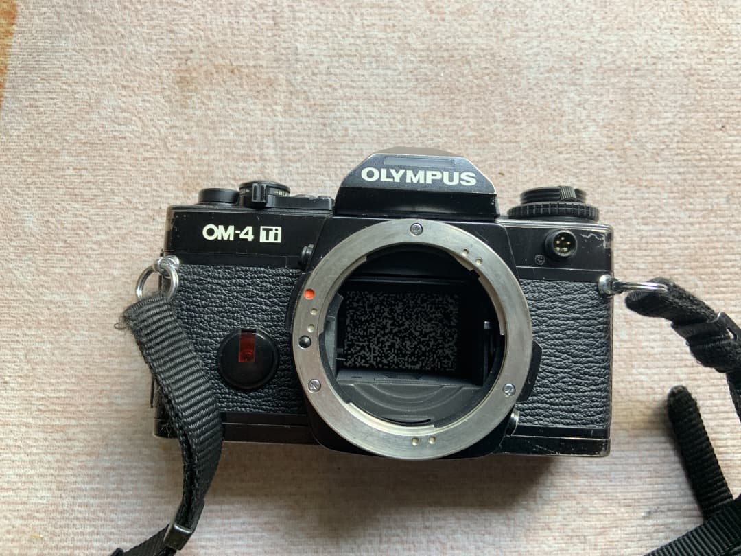 OLYMPUS OM-4 Ti 一眼レフカメラ　チタン