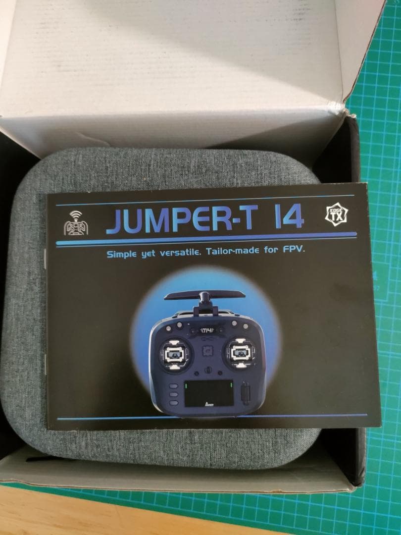 Jumper T14 送信機 ELRS と RadioMaster 受信機付属