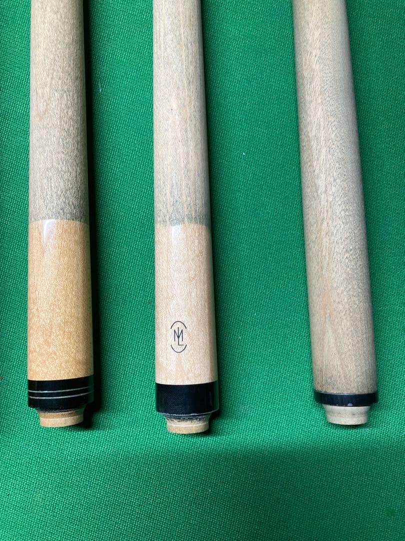 ビリヤード　ランブロスカスタムキュー シャフト3本付き