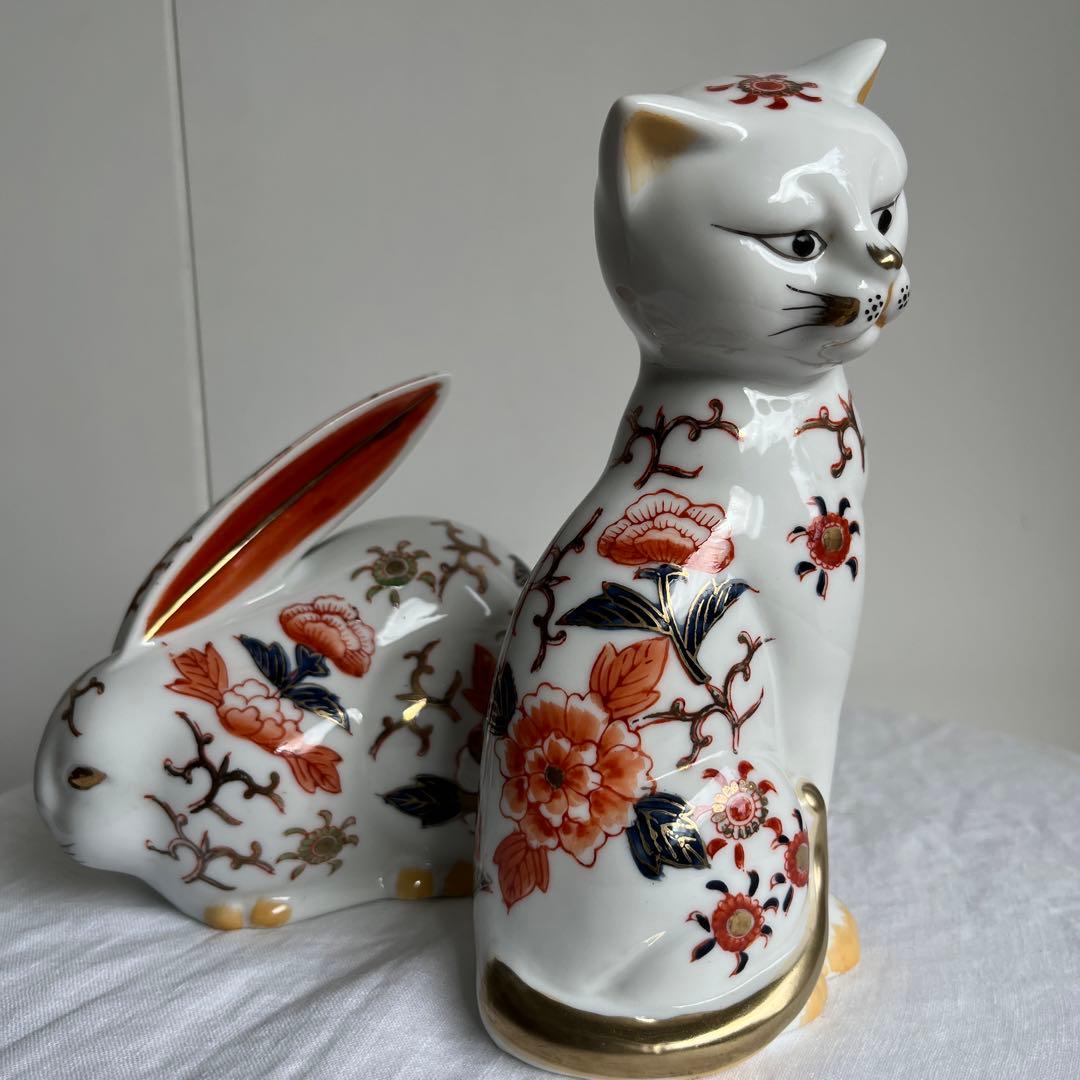 まみ　伊万里　磁器製　ねこ　置物　猫　縁起物　座り猫　陶磁器