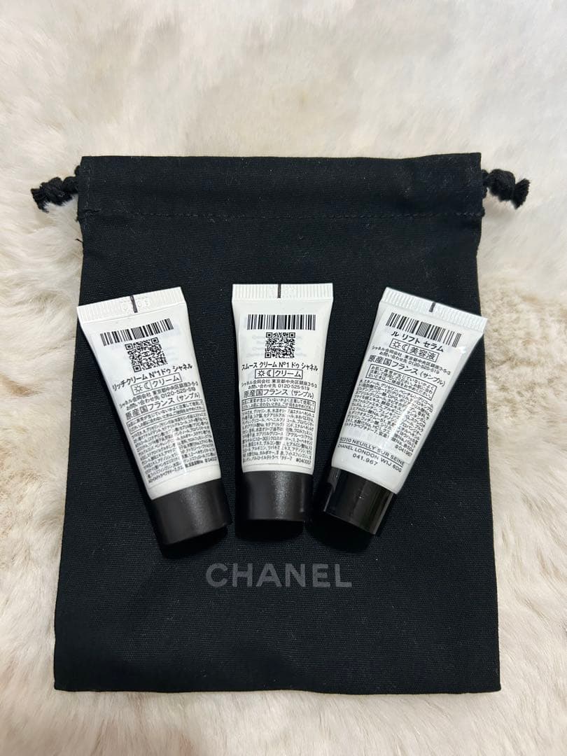 新品　CHANEL ルージュ、ハンドクリーム、クリーム等　ポーチ、キーホルダー付