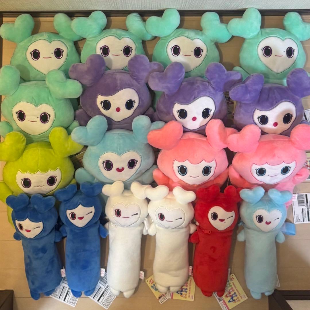 GIGO TWICE ぬいぐるみパペット のびふにゃポーチ　18つ　まとめ売り