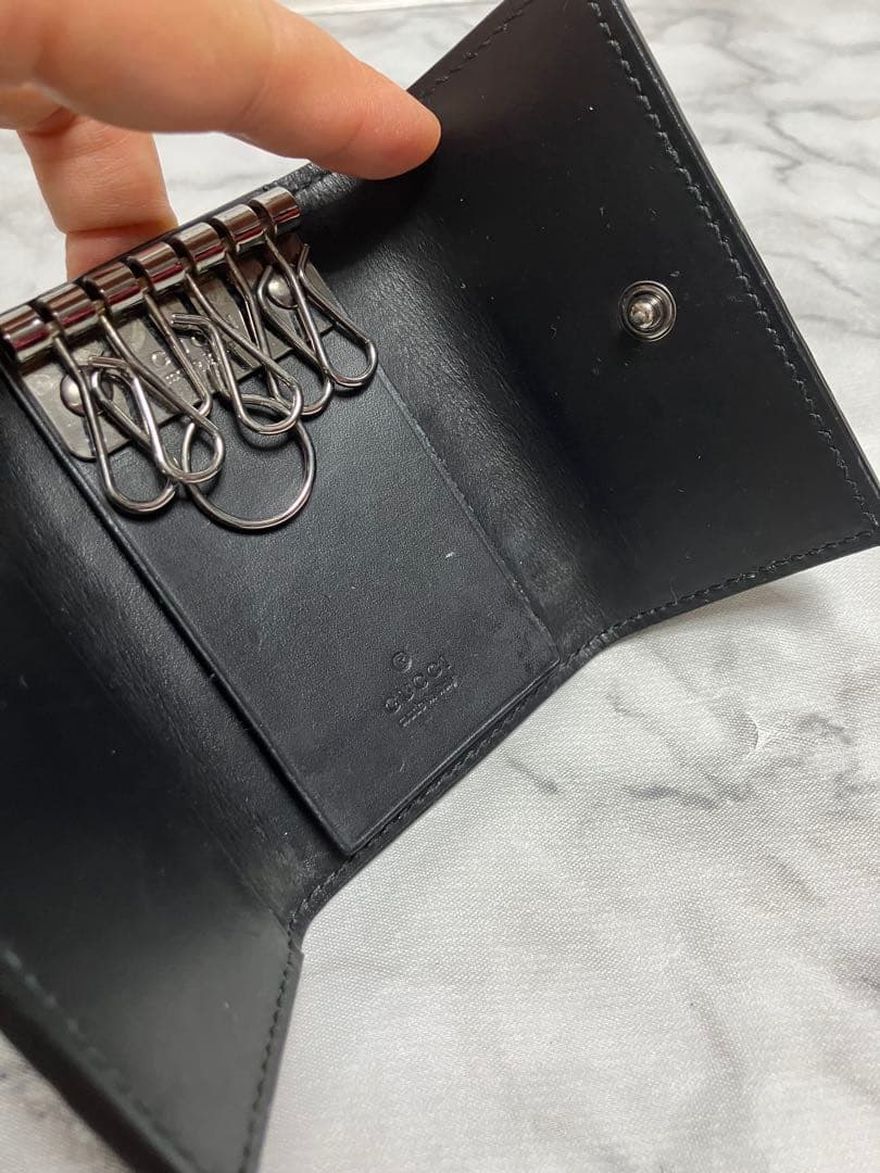 美品　GUCCI グッチ　GGシマライン　ブラック レザー　6連キーケース