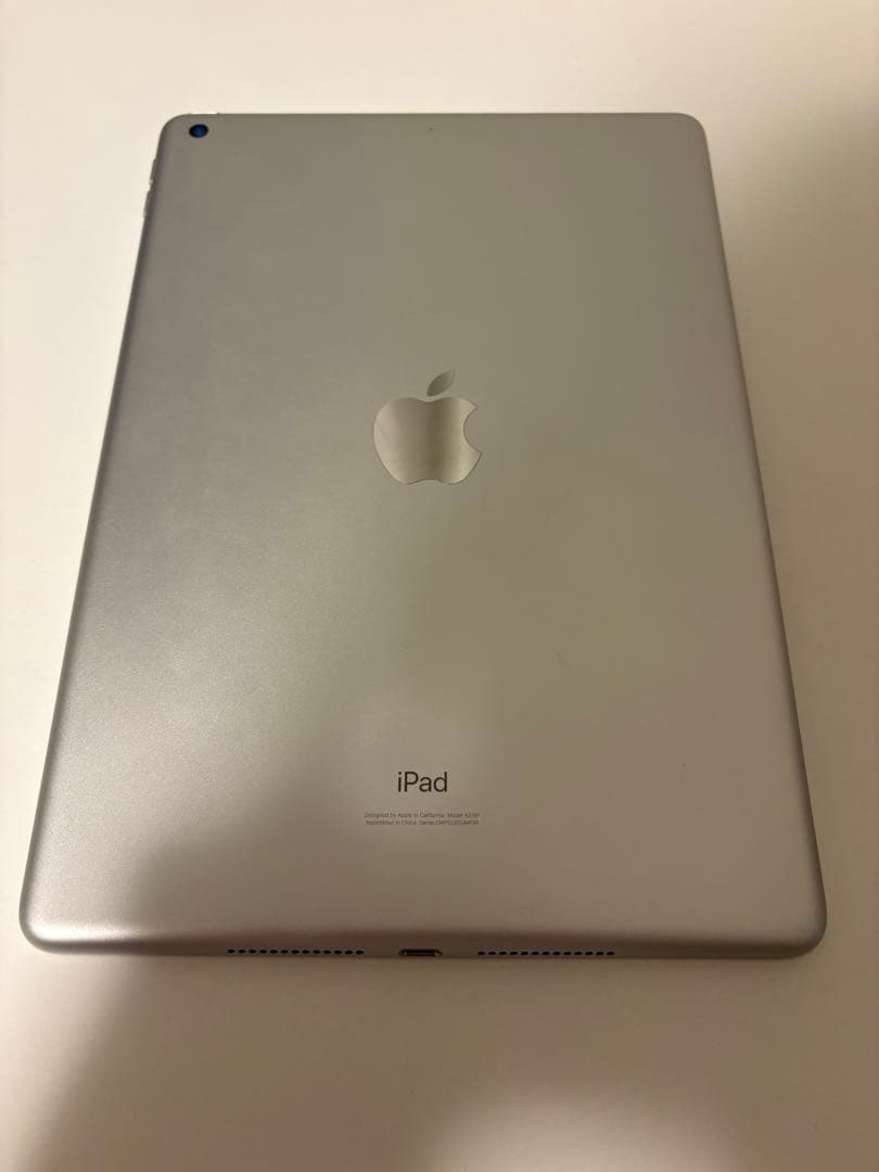 Apple iPad シルバー 本体 128GB