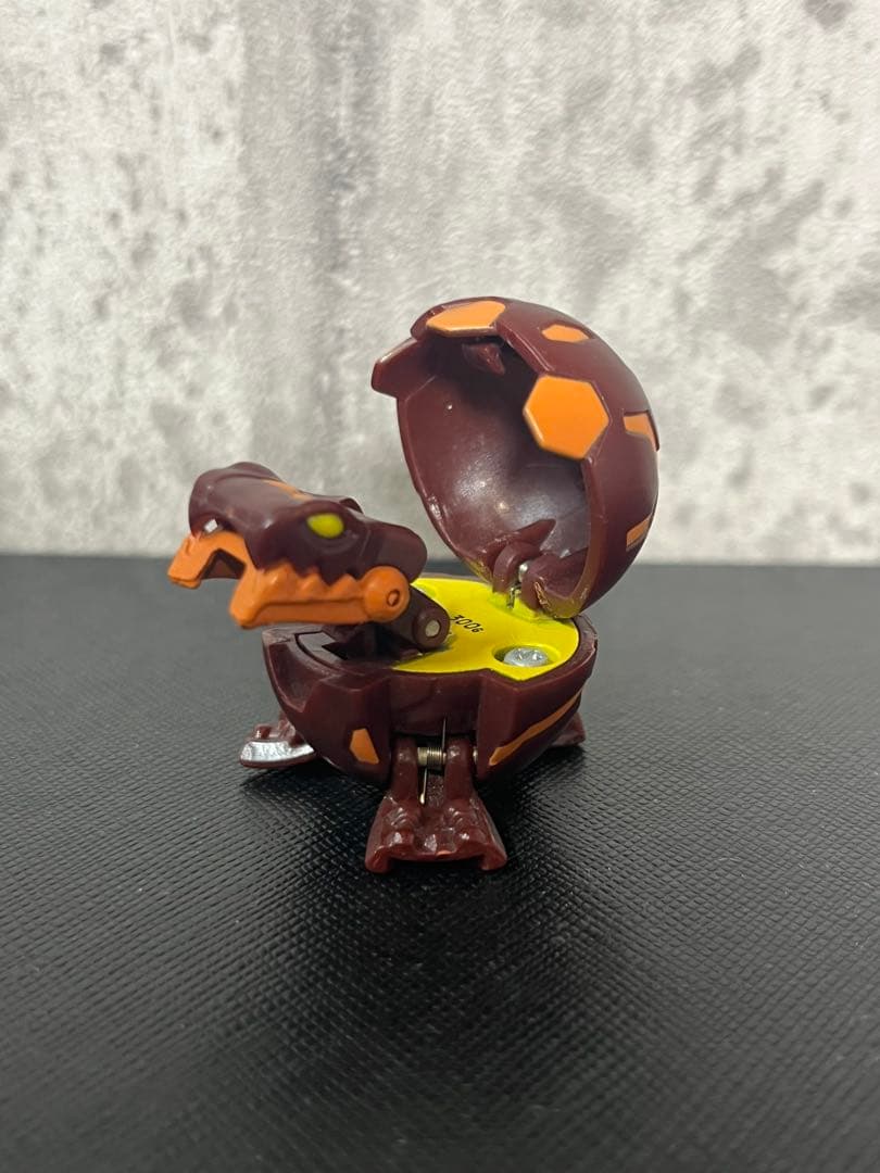 初期爆丸 ジャガーノート　土属性　希少