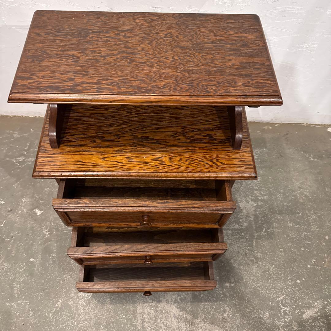 ビンテージ　木製サイドテーブル　3段チェスト　ベッドサイドテーブル