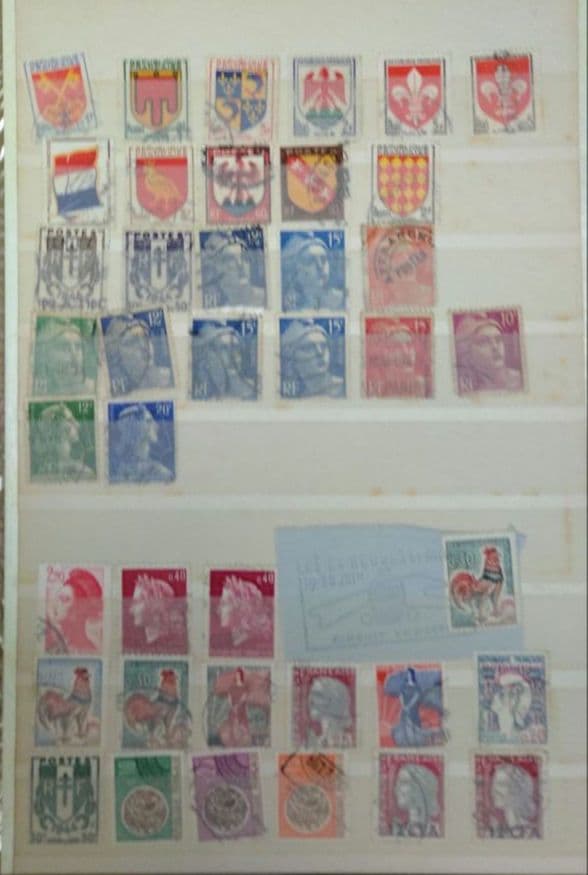 主にフランスの使用済み切手