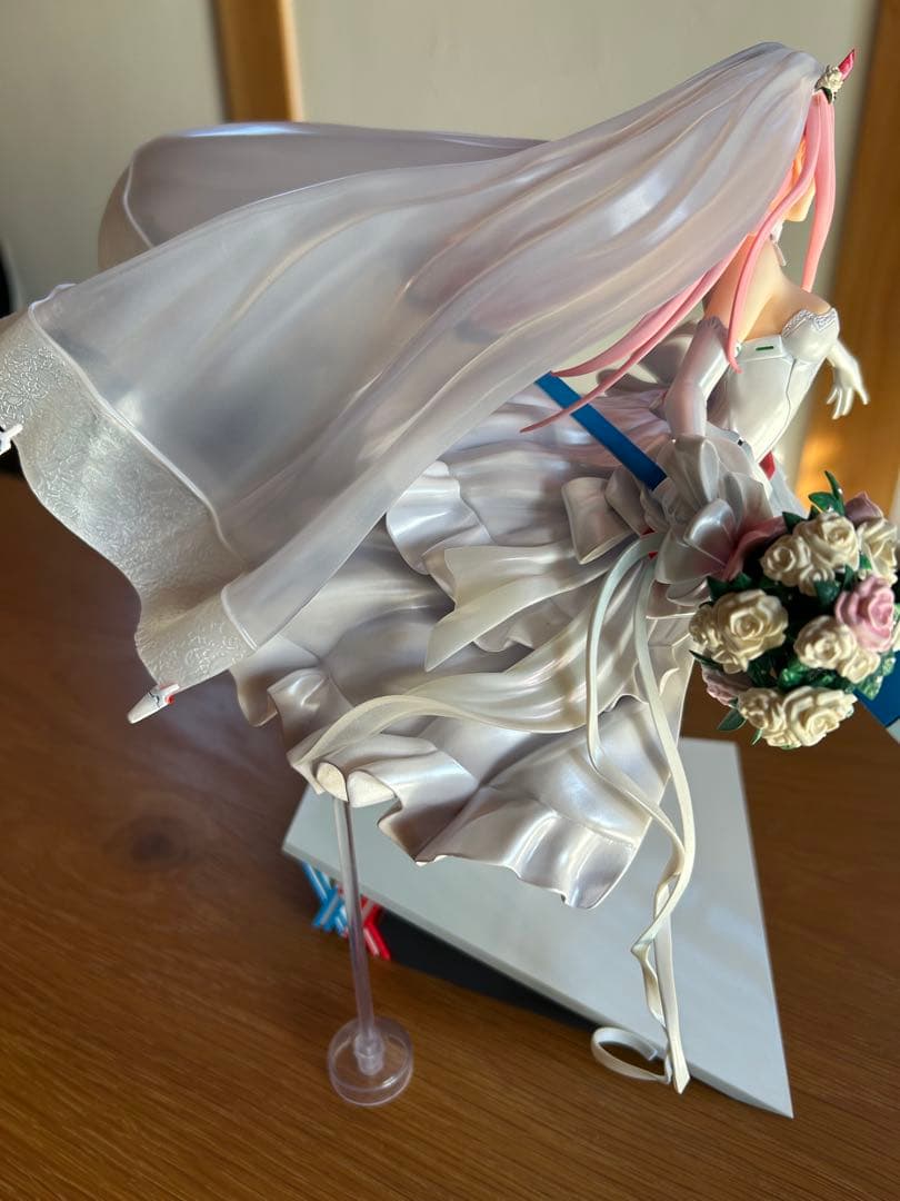 ル*カ様 ダーリンインザフランキス　ゼロツー　フィギュア　ウェディング　ポストカ