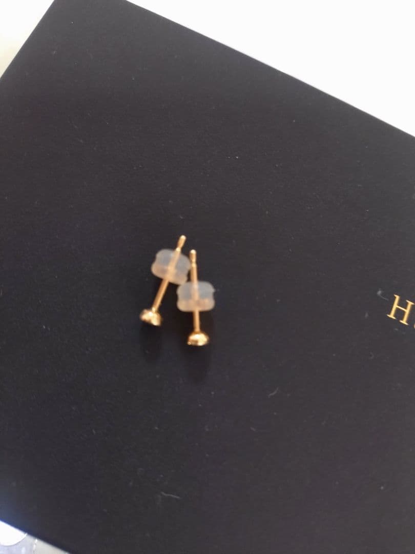 ヒロタカ　両耳　K18 CASCADE ダイヤモンド ピアス　18K 0.07