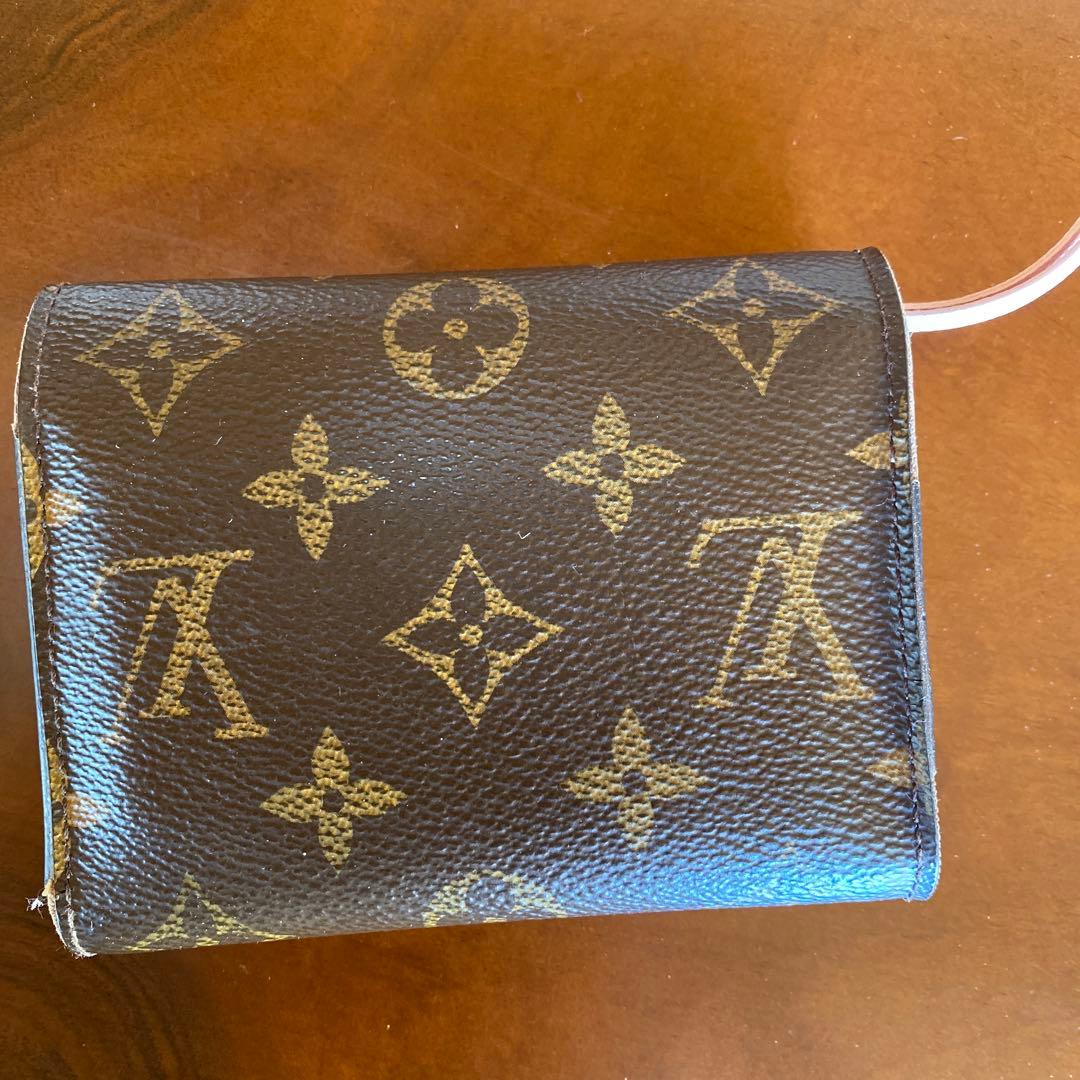 ルイヴィトン ポルトフォイユ ヴィクトリーヌ 三つ折り財布