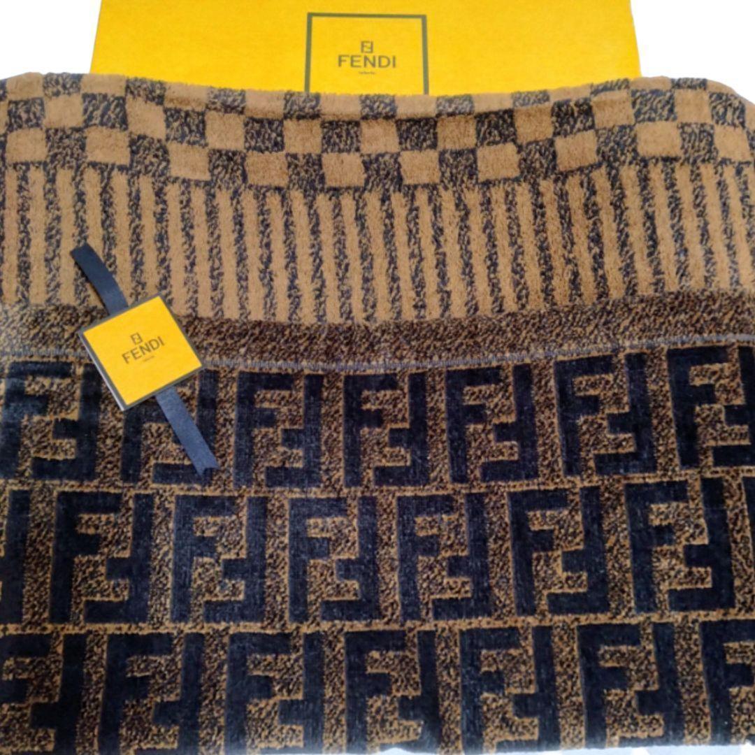 FENDI フェンディ 新品未使用品 バスタオル ズッカ柄 総柄 ジム ヨガ
