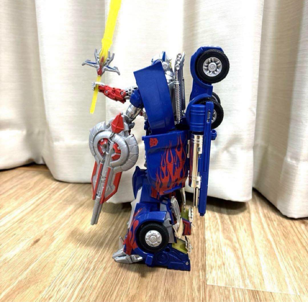 【 美品⠀】 トランスフォーマー オプティマスプライム フィギュア 変身 箱付き
