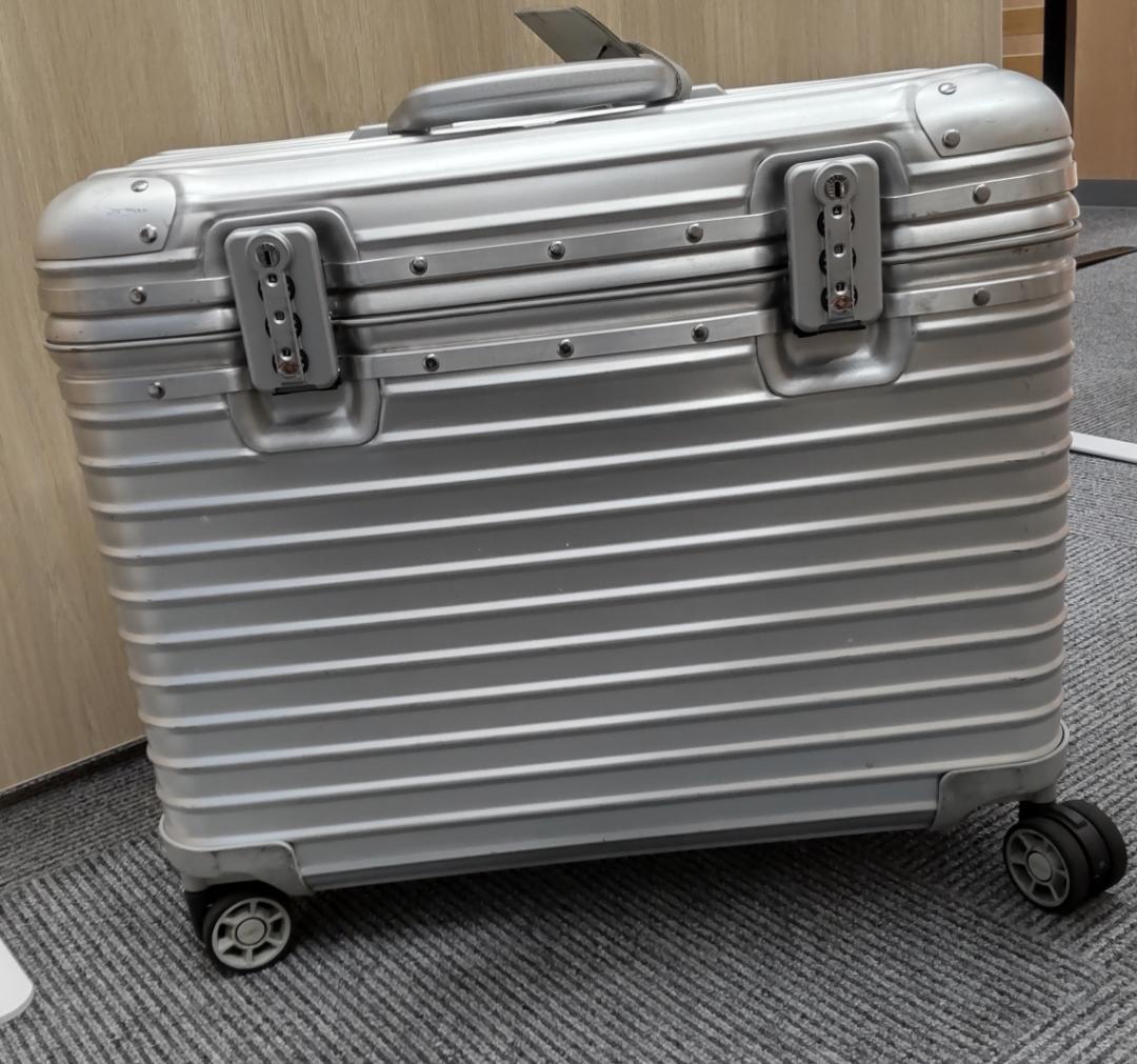 値下 RIMOWA リモワ 4輪 Pilot Multiwheel パイロット