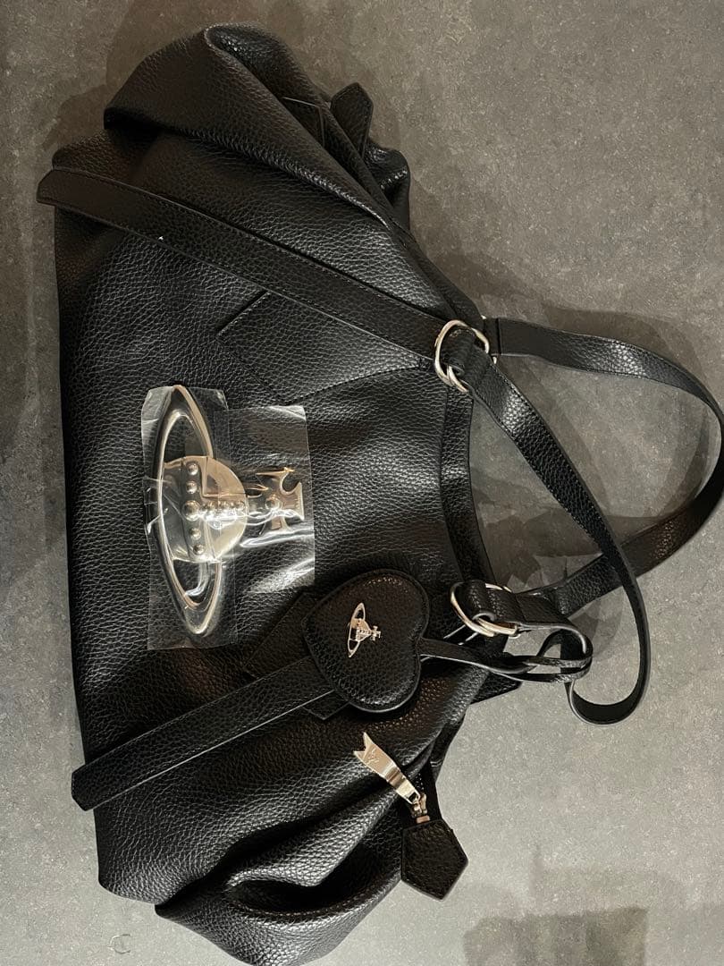 ヴィヴィアンウエストウッド　レザーバッグ