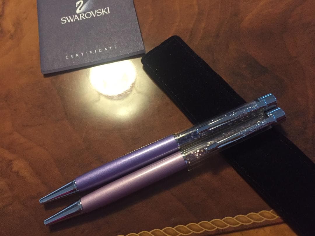 新品未使用スワロフスキー・ボールペン２本セット・ローゼ&パープル・付属ポーチ付