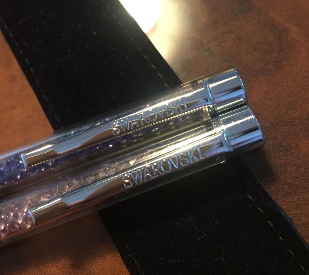 新品未使用スワロフスキー・ボールペン２本セット・ローゼ&パープル・付属ポーチ付