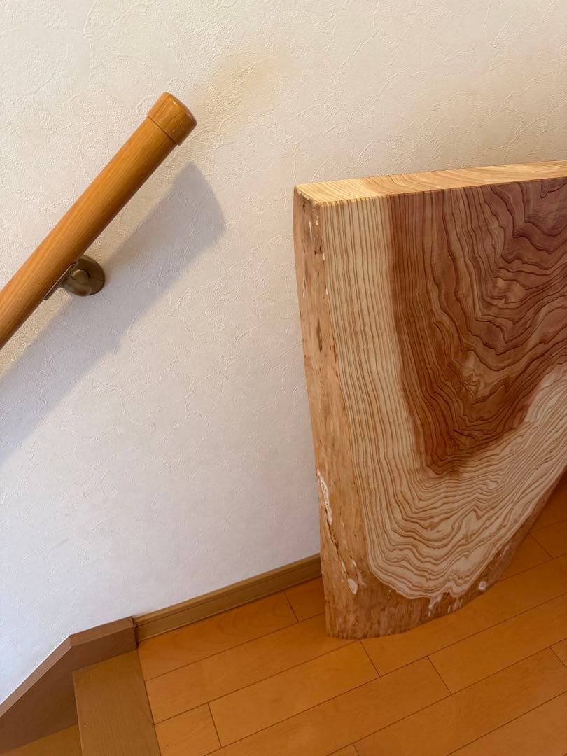 天然杉の一枚板根っこ部分木目テーブル