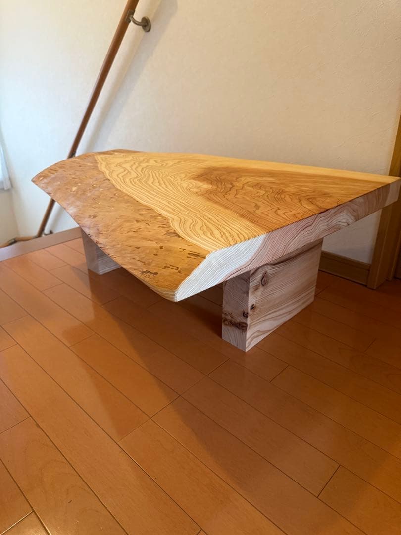 天然杉の一枚板根っこ部分木目テーブル