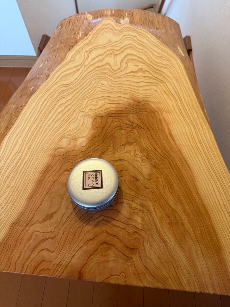 天然杉の一枚板根っこ部分木目テーブル