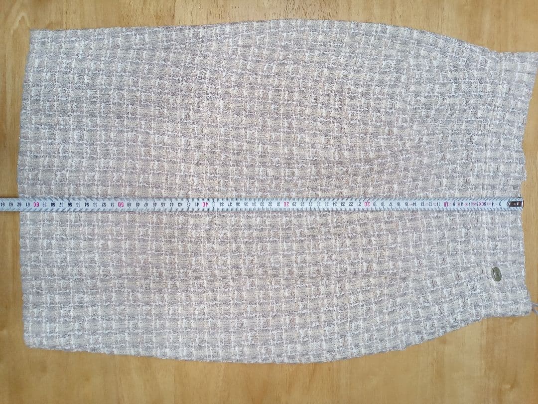 バズ　シャネルスカート