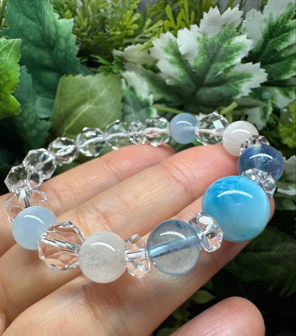 宝石品質　ラリマーデザインブレスレット