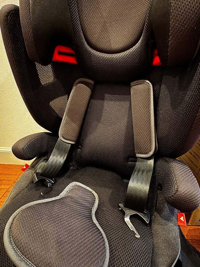 Aprica アップリカ　エアグルーヴ AE チャイルドシート　ジュニアシート