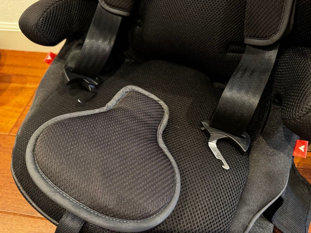 Aprica アップリカ　エアグルーヴ AE チャイルドシート　ジュニアシート