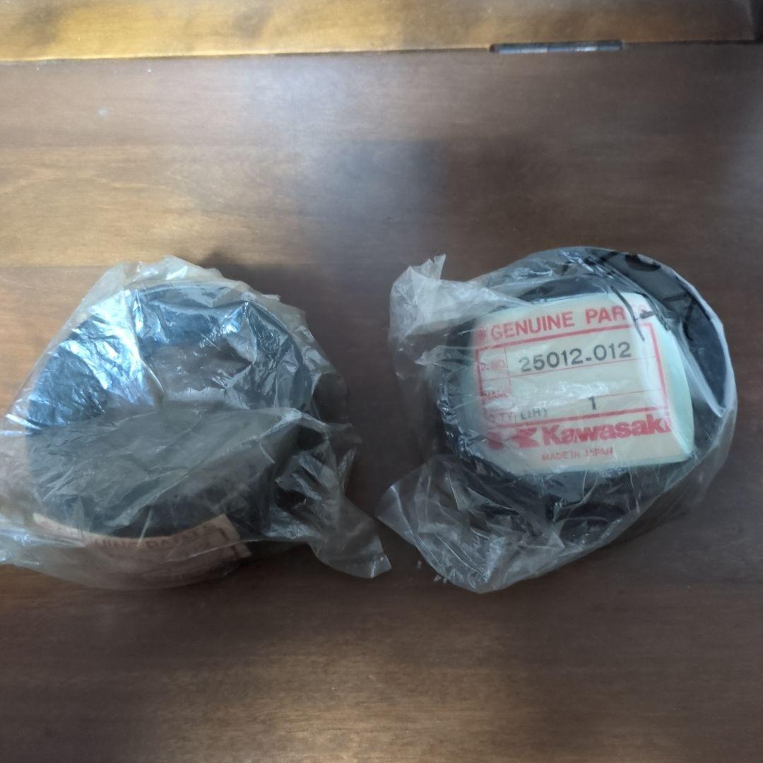 Kawasaki 純正　メーターリム 25012-012　KH250 KH400