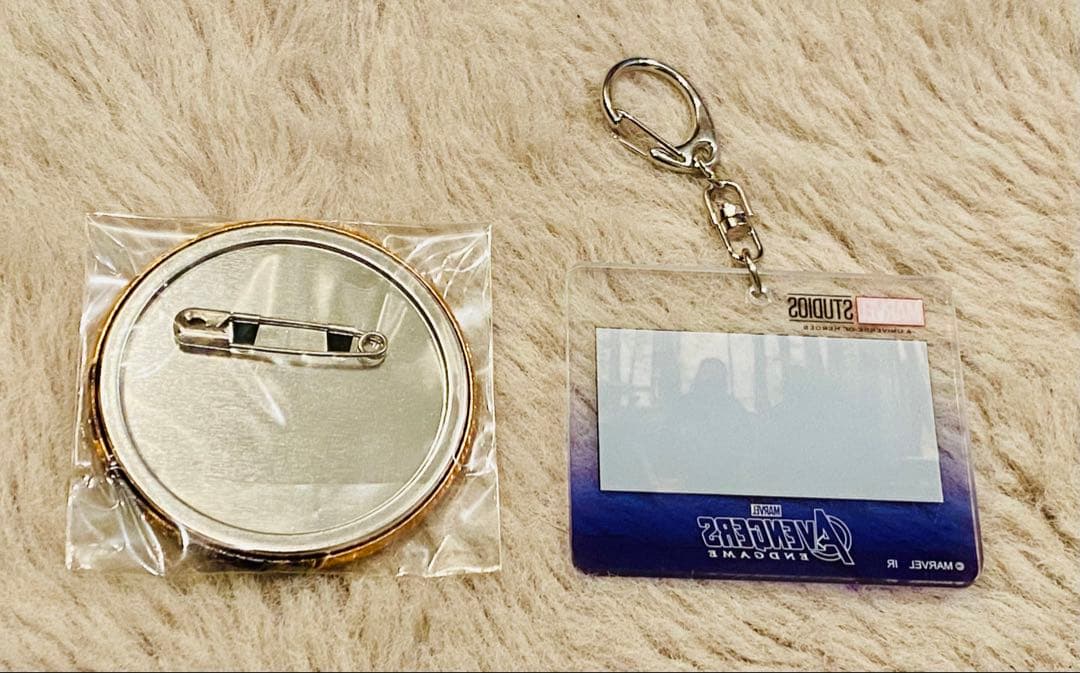 バッキー　缶バッジ　アクリルキーホルダー