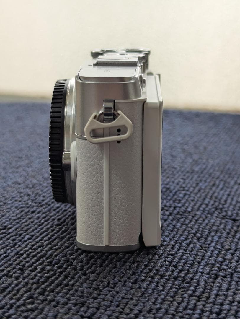 【美品】オリンパス PEN E-P7 ボディ ホワイト ペン OLYMPUS